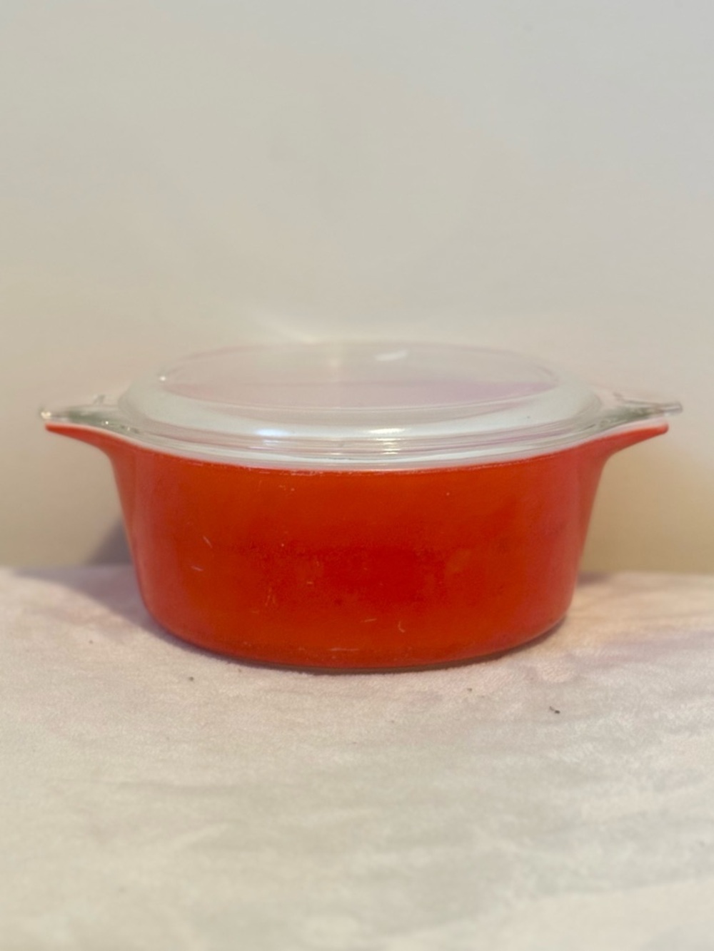 Pyrex 472 1 1/2 PT Casserole Friendship Red